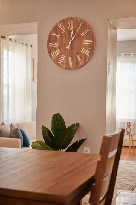 Cozy Apartment 1St 10Min Walk Downtown And City View Провидънс Екстериор снимка