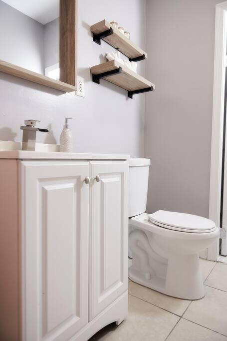 Cozy Apartment 1St 10Min Walk Downtown And City View Провидънс Екстериор снимка